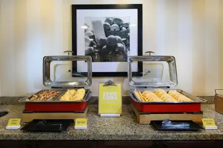 Hampton Inn & Suites Tucson-Mall - 33