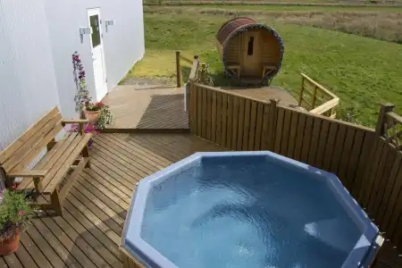 Lambastadir Guesthouse - 10