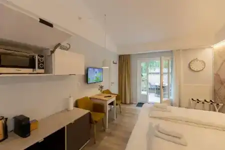 Little Suite Apartments - 24