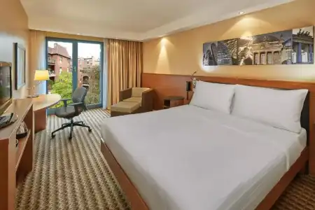 Hampton by Hilton Berlin City West - 40