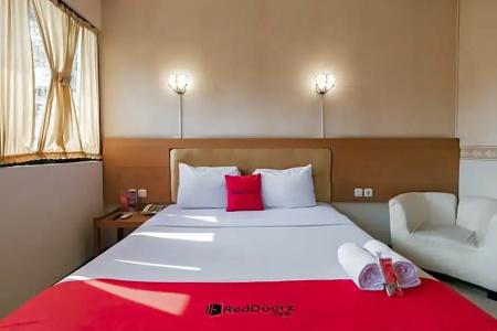 RedDoorz Plus @ Sukamulya Pasteur 2 - 39
