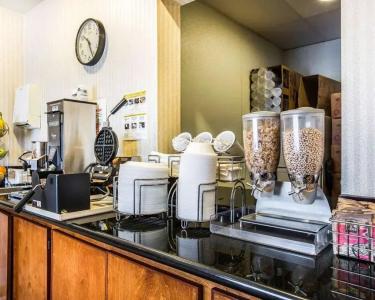 Sleep Inn & Suites Bakersfield North - 25