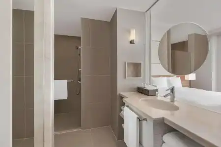 Courtyard by Marriott Bangkok - 32