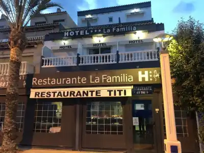 La Familia - 0