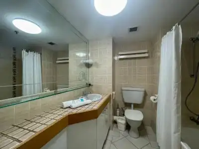 Gemini Court Holiday Apartments - 380
