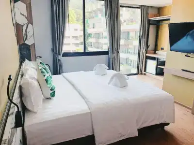 Sky Wave Patong - 32