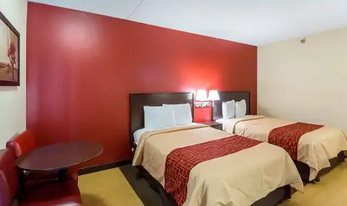 Red Roof Inn PLUS+ Phoenix West - 4