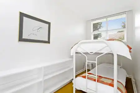 Riverfront Motel & Restaurant - 129