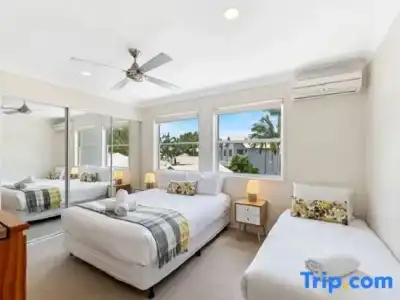 Noosa Entrance Waterfront Resort - 250