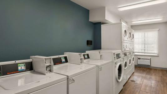 WoodSpring Suites Evansville - 10