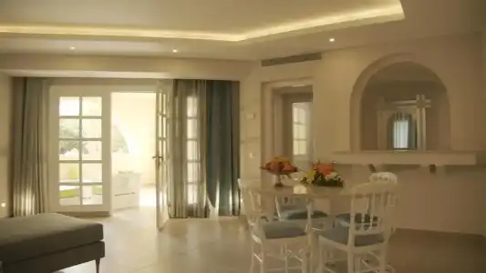 Suites les charmilles & spa - 79