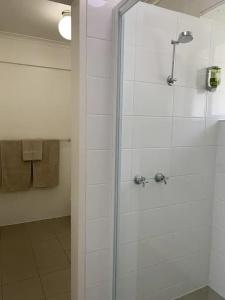 Adina Place Motel Apartments - 4