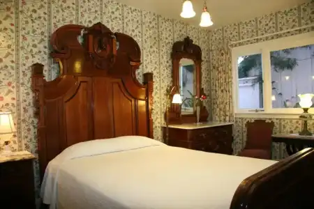 Martine Inn - 57
