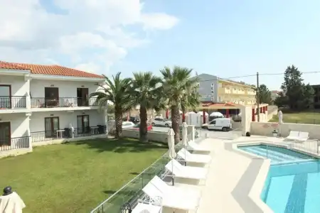 Aristotelis - 12