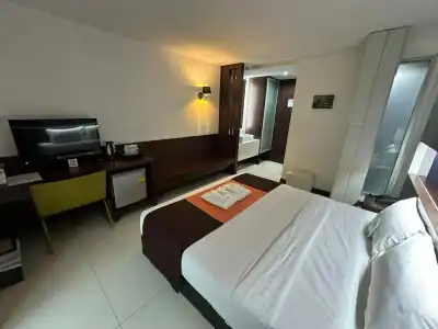 Collection O The Bangkok Airport Link Suite - 12