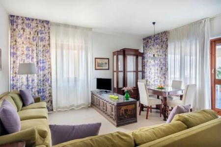 Marbela Apartments & Suites - 286
