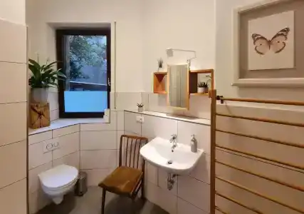 Lollis Homestay - Hostel - 85