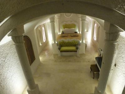 Hu of Cappadocia - 11
