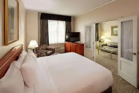 Hilton Cincinnati Netherland Plaza - 54