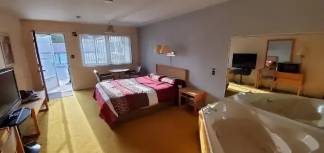 Town N Country Motor Inn - 37