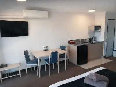 Palm City Motor Inn - 118