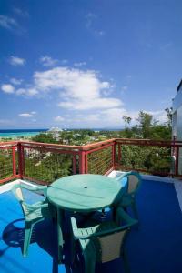 Surfside Bed & Breakfast - 7