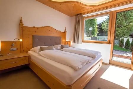 Garni Alba Bed & Breakfast - 11