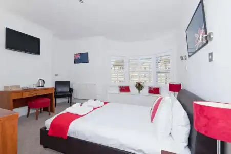 Hamptons Brighton - 1
