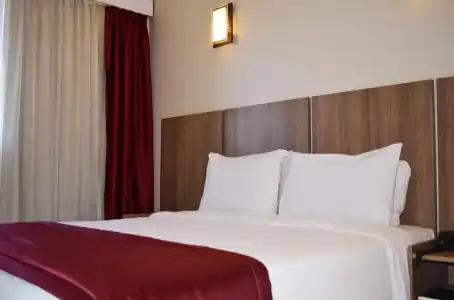América Bittar - 25
