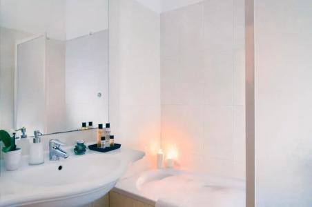 Cardinal of Florence - Recommended for Ages 25 to 55 - 32