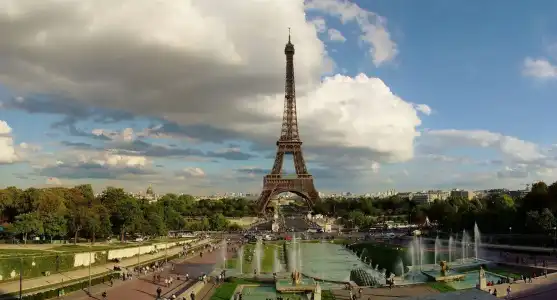 Le Cercle Tour Eiffel - 13