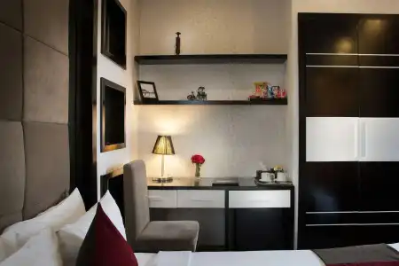 The Silk Boutique & Spa - 4