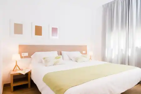 Feelathome Plaza Apartments - 3