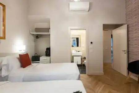 Kairos by Florence Art Apartments - 156