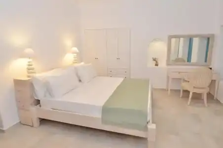 Black Rose Beach Suites - 105