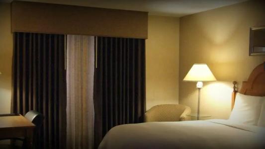 Ramada by Wyndham Milwaukee - 40