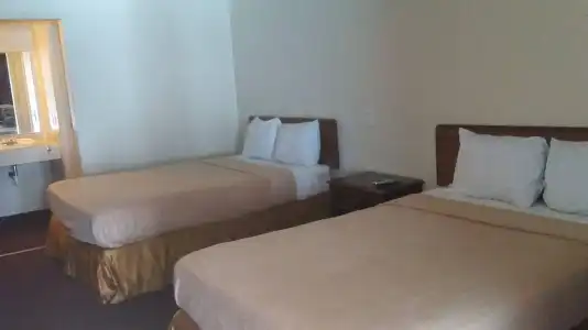 Gordon Highway Inn - 5