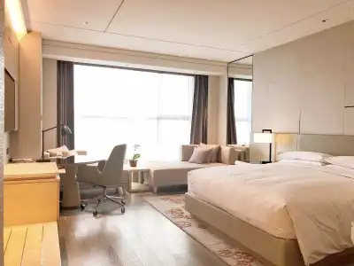 Shanghai Marriott Kangqiao - 2