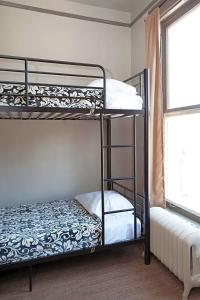 Gardner & Hostel - 112