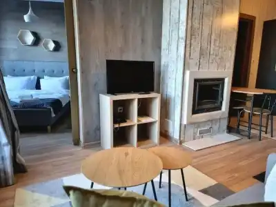 BOUTIQUE Entry E - 44
