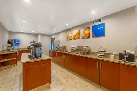 Comfort Inn Anaheim Resort - 30
