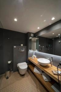Atrium - 85