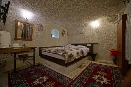 Melek Cave - 25