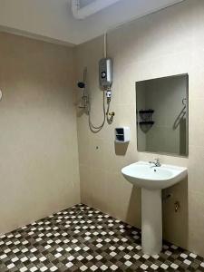 Mall Suites - 371