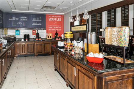 Hampton Inn & Suites Nashville-Green Hills - 12