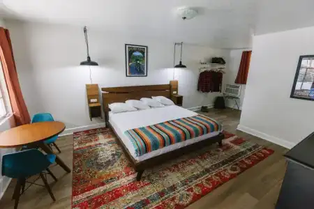 2 Master Suites - Clean - Cozy - WiFi - Elk - Covered Porch - ezAccess - 5 Stars - 15
