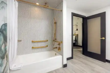 The Godfrey Hollywood - 103
