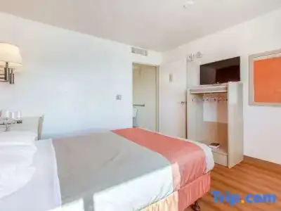 Motel 6 Phoenix North - Bell Road - 57