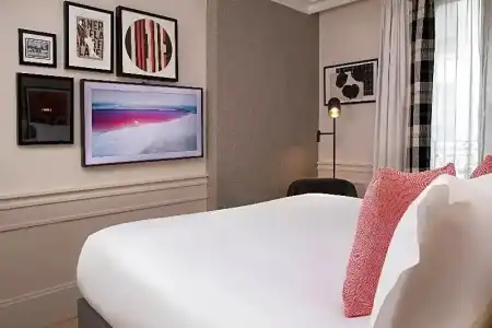 Maison Elle Paris - 43