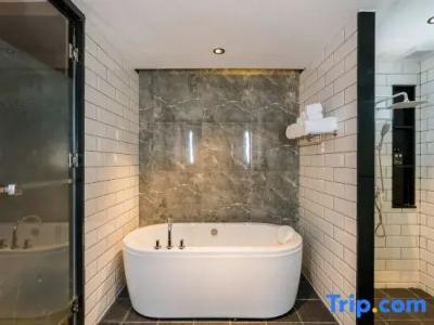 SureStay Plus by Best Western T Pattaya - 188